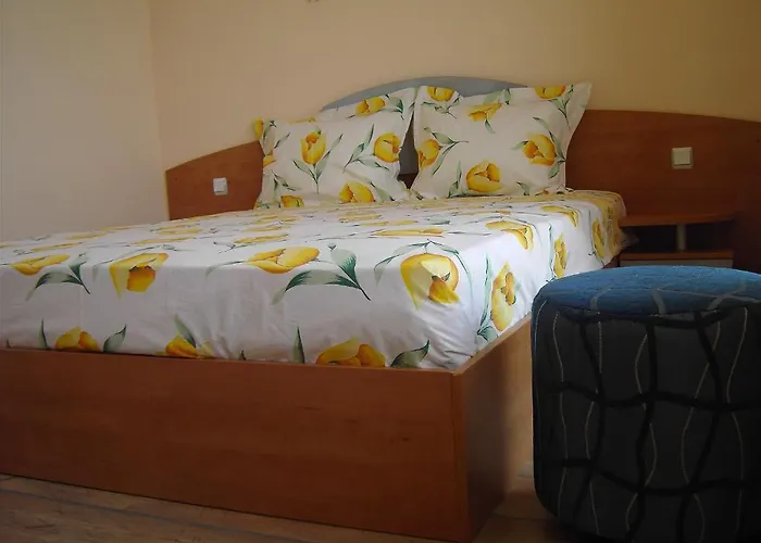 семеен фреш Хотел Равда